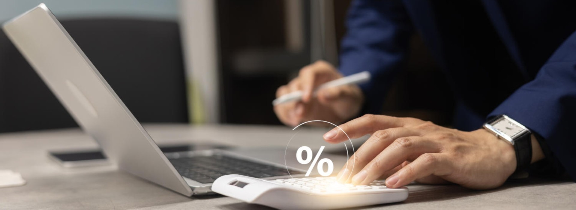 Szybka gotówka przez internet – na co uważać?