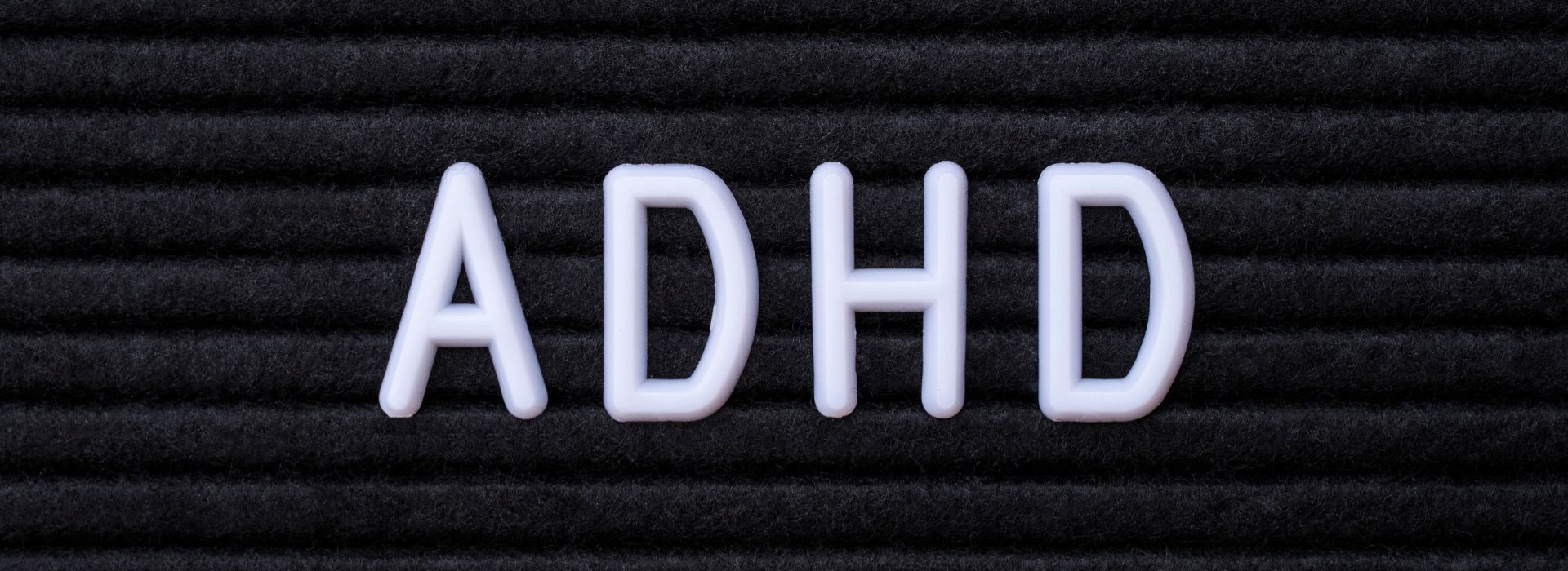 Czym się różni ADHD od przebodźcowania?