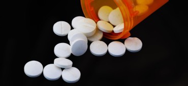 Uzależnieni od leków. Jak skutecznie monitorować nadużycia pacjentów?