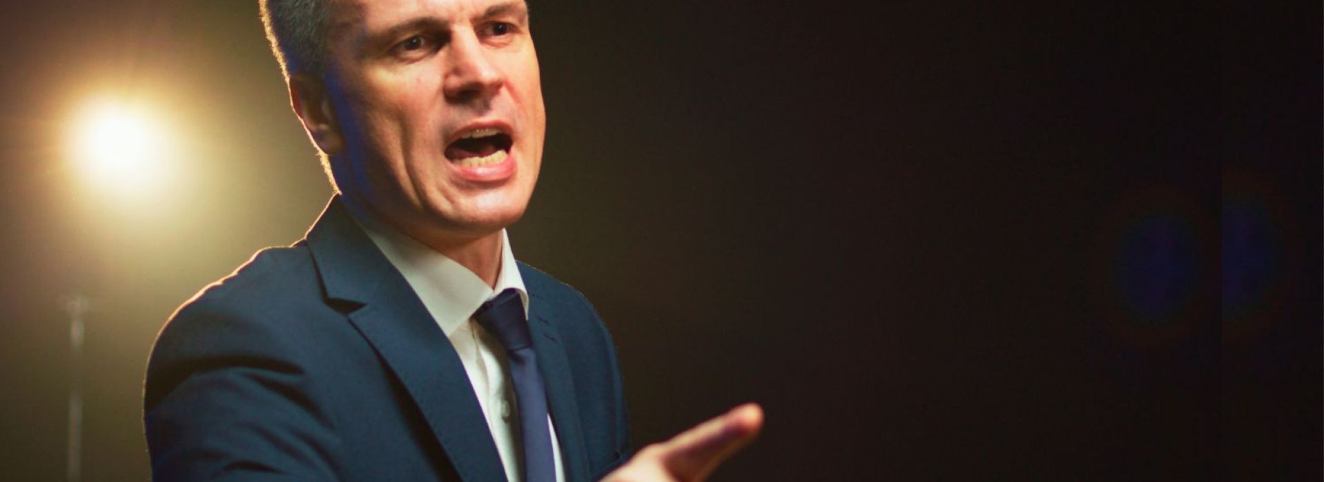 Wulgaryzmy w polityce. Upadek elit czy demokratyzacja języka?