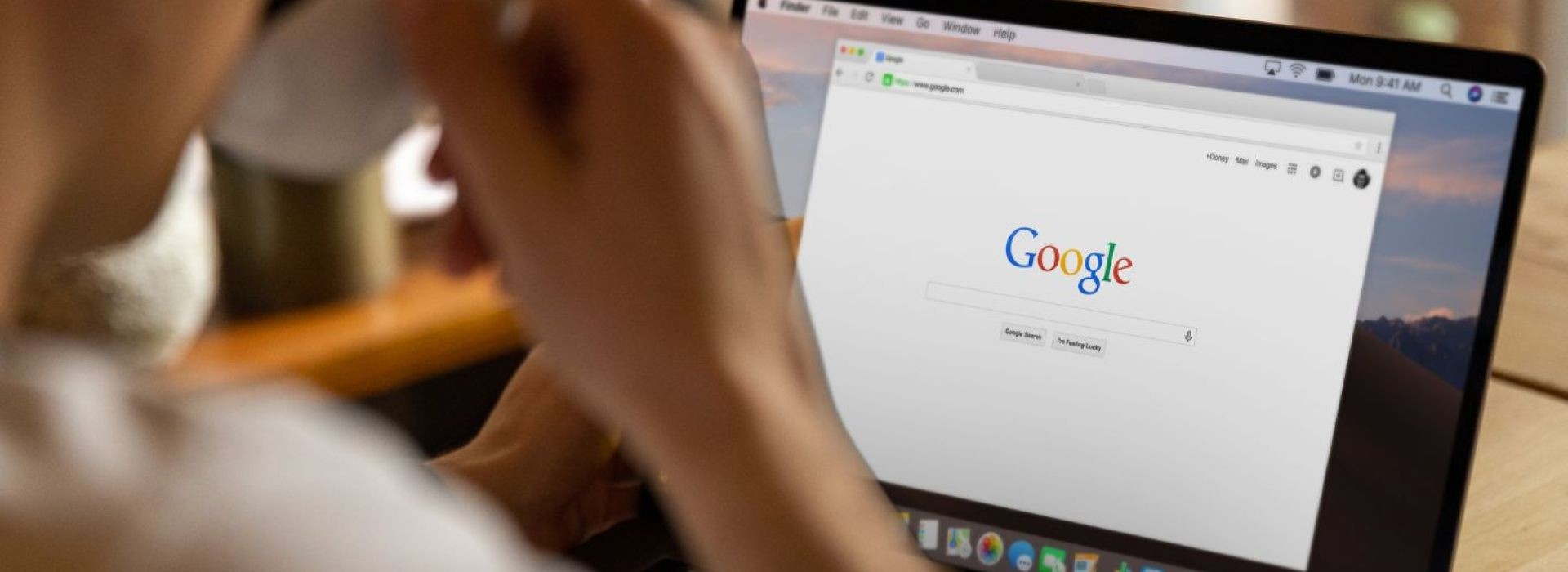 Dlaczego warto zniknąć z sieci?