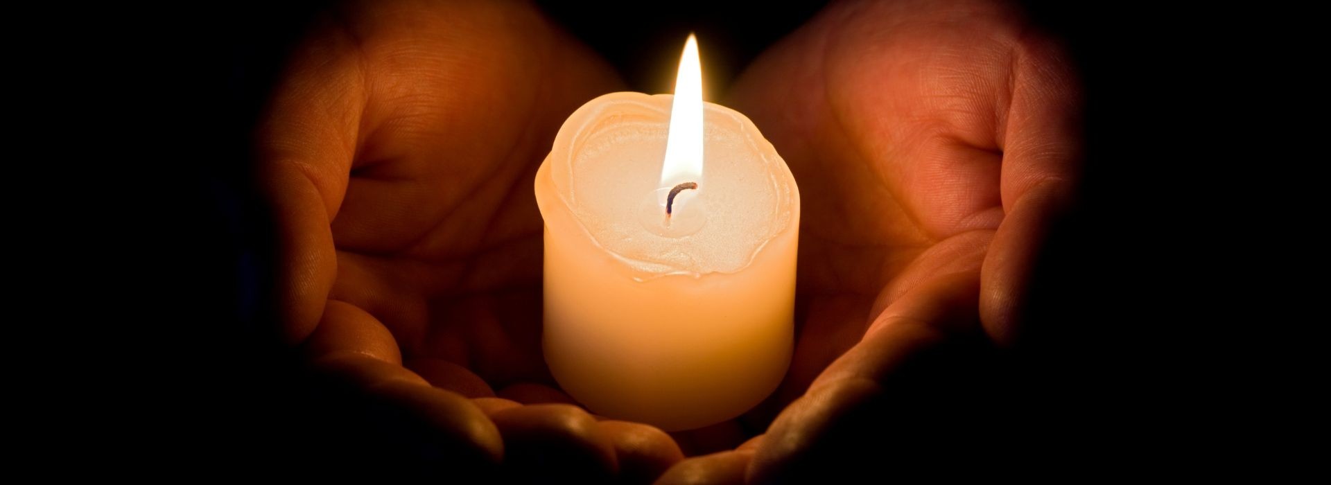 Jak w świecie łatwych i wygodnych rozwiązań pamiętamy o zmarłych?