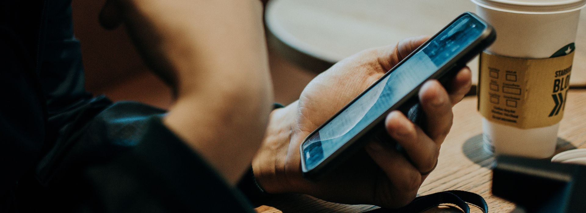 Balans technologiczny. Jak budować zdrową relację z ekranem?