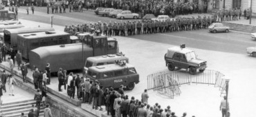 [sob. 15:00] Demonstracje i starcia uliczne w Warszawie w maju 1982 roku / Jerzy Sosnowski