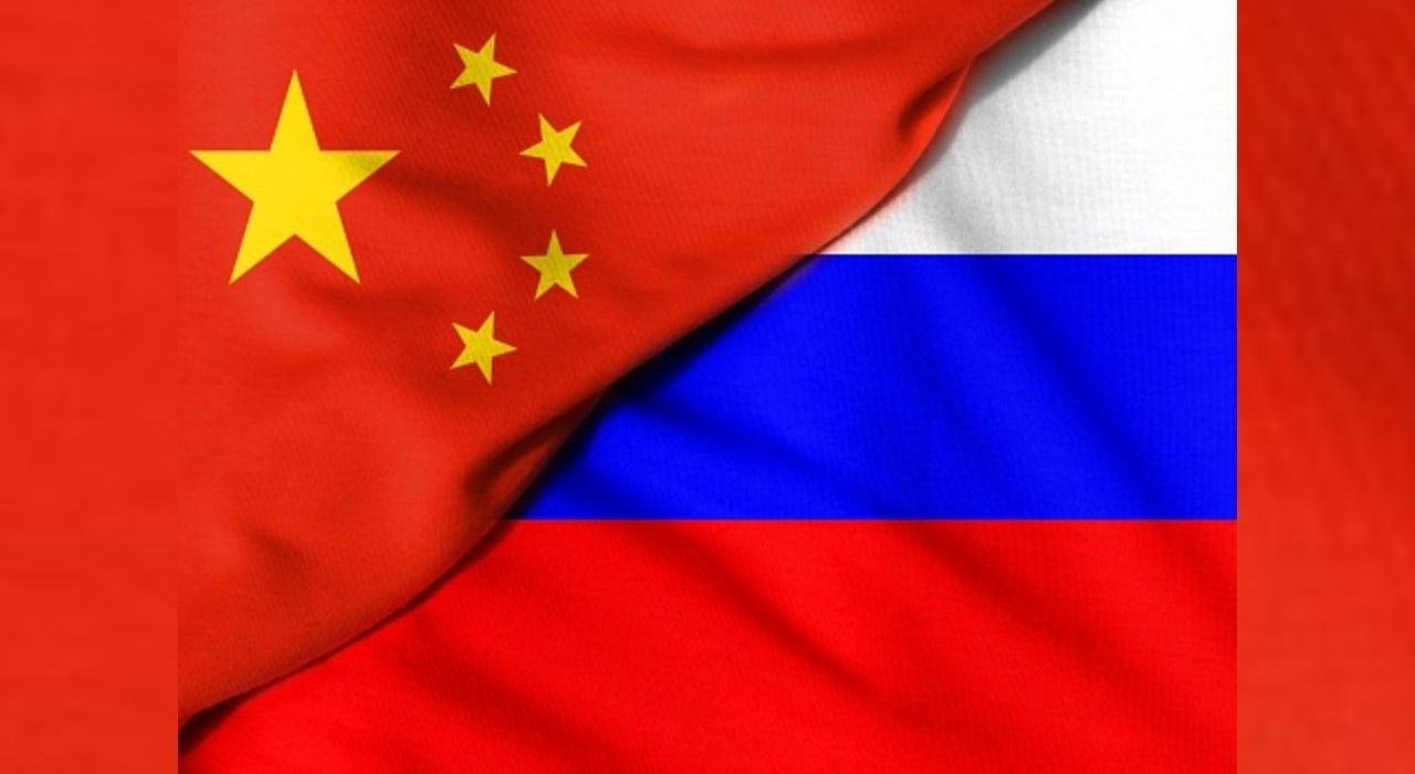[wt. 21:00] Dlaczego Chiny nie spieszą na pomoc Rosji? / prof. Bogdan Góralczyk & dr Karol Wasilewski