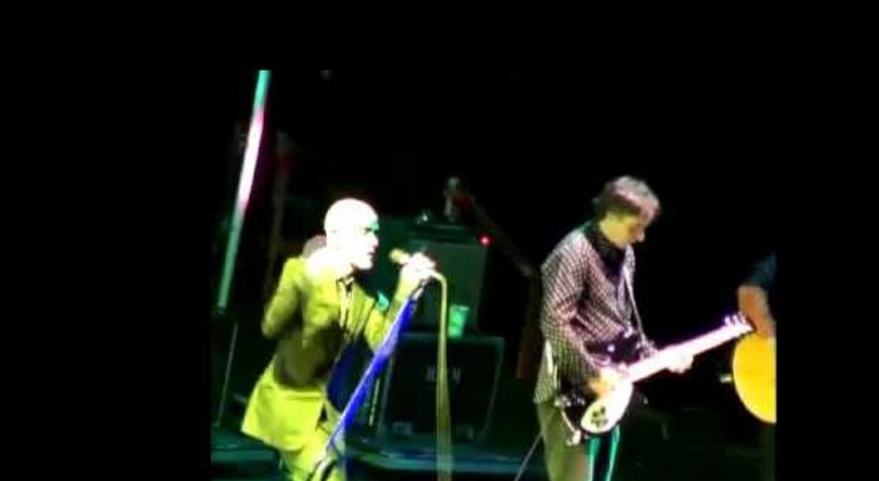 [sob. 00:00]  R.E.M. w Dublinie / Koncert zespołu z 2005 roku
